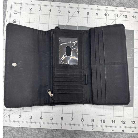 Etienne Aigner Vintage Soft Black Leather Silver Hardware Tri-Fold Wallet - Picture 6 of 7